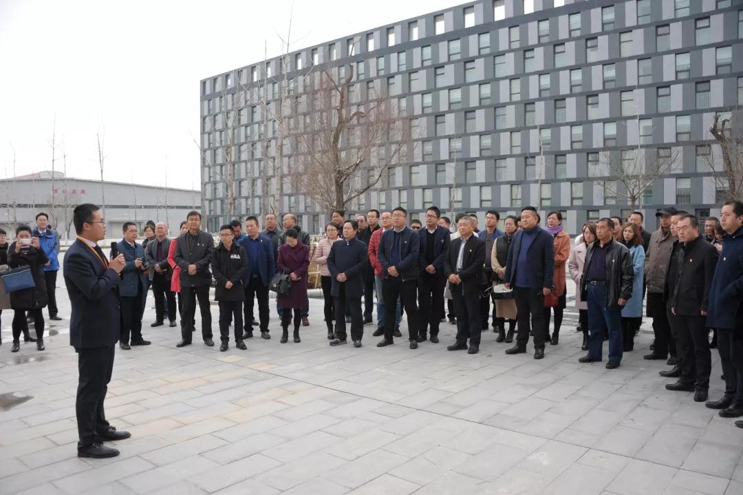 甘肃省第三期党建强、发展强非公经济工作能力提升培训班参观兰州新区“pg电子官方三厂” 项目