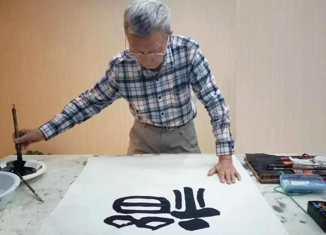 书画大家挥毫泼墨, 传统文化走进pg电子官方